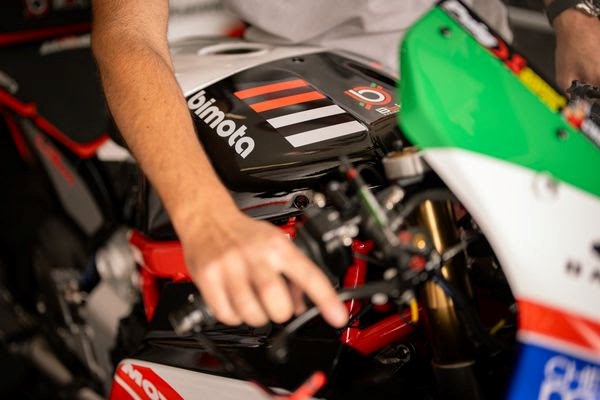 bimota by Kawasaki Racing Team